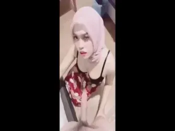 Sepupu Cantik Disuruh Nyedot Kontol Sampai Dalam Tenggorokan